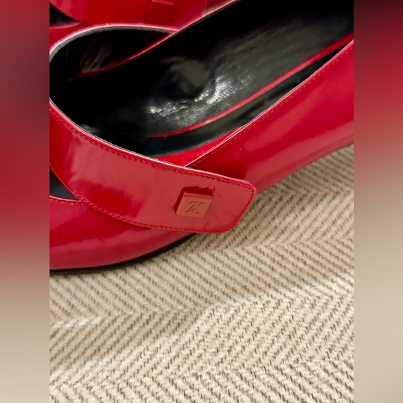 Authenticated Vintage Louis Vuitton Red Kitten Heels- 38.5 - Picture 14 of 16